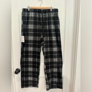 New with tags mens Sonoma sleepwear black plaid fleece pant sz L